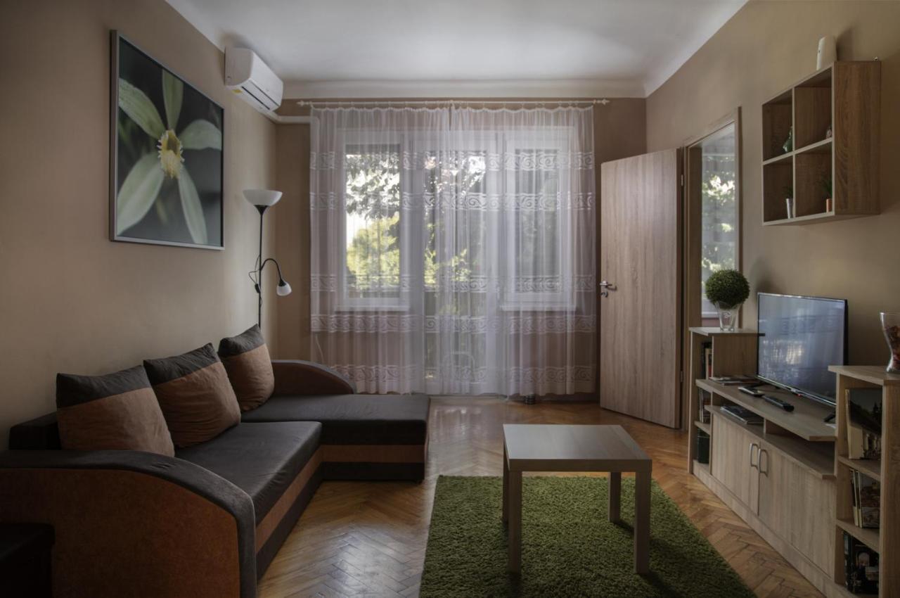 Koroesi Apartman Pécs Exterior foto