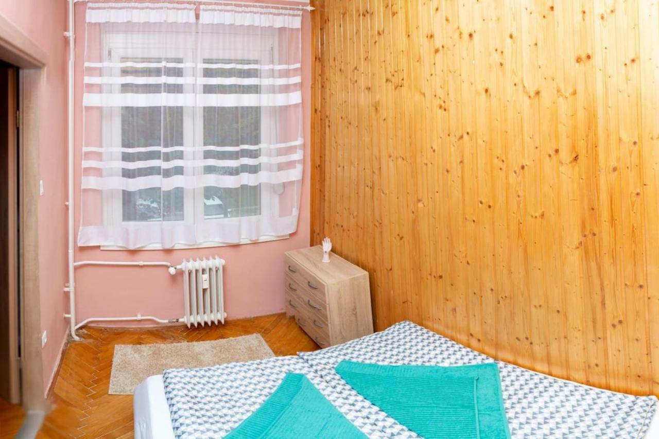 Koroesi Apartman Pécs Exterior foto
